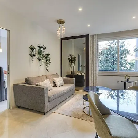 Appartamento Montaigne Executive