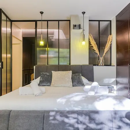 Montaigne Executive Appartamento Parigi