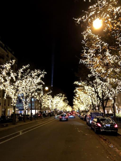 Montaigne Executive * Parigi