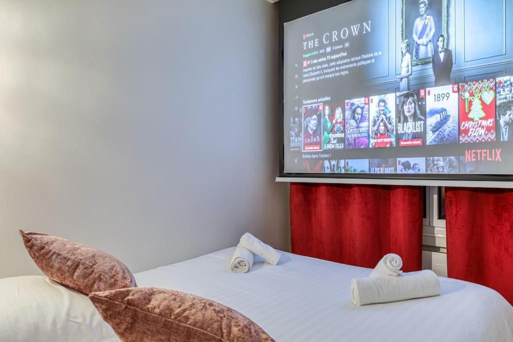 Montaigne Executive * Parigi