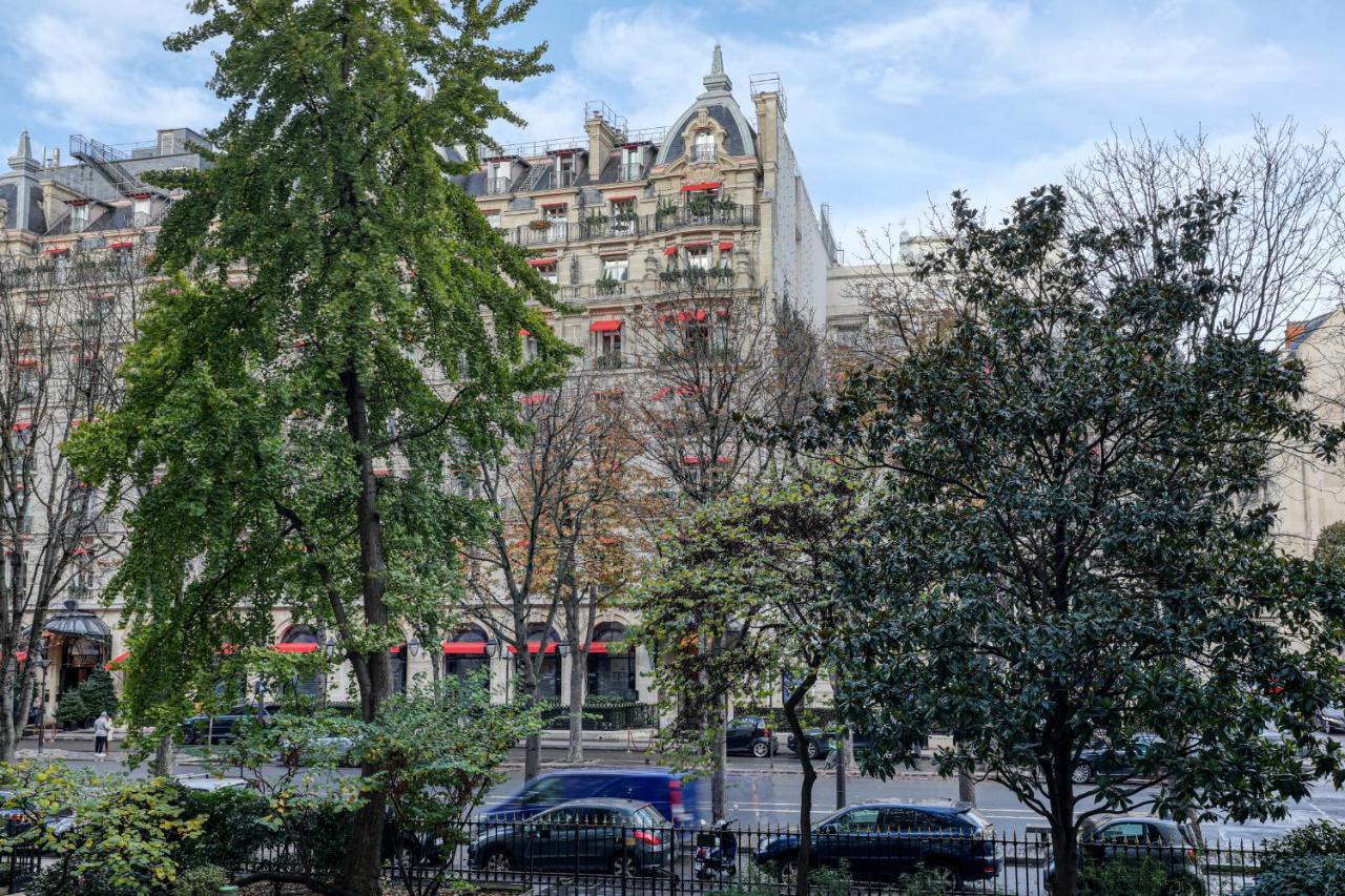 Montaigne Executive Parigi